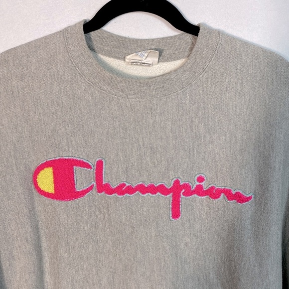 Champion Reverse Weave Unisex Heather Gray Crewneck Pink Logo size Medium - Picture 2 of 13